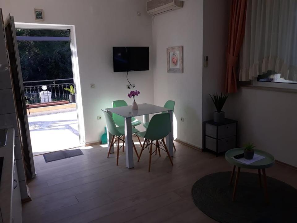 Apartments Viki Τρογκίρ Εξωτερικό φωτογραφία