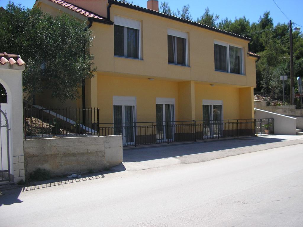 Apartments Viki Τρογκίρ Εξωτερικό φωτογραφία