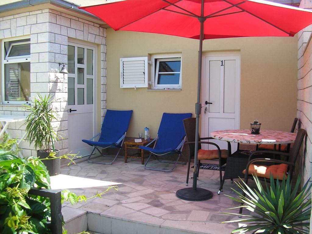 Apartments Viki Τρογκίρ Εξωτερικό φωτογραφία