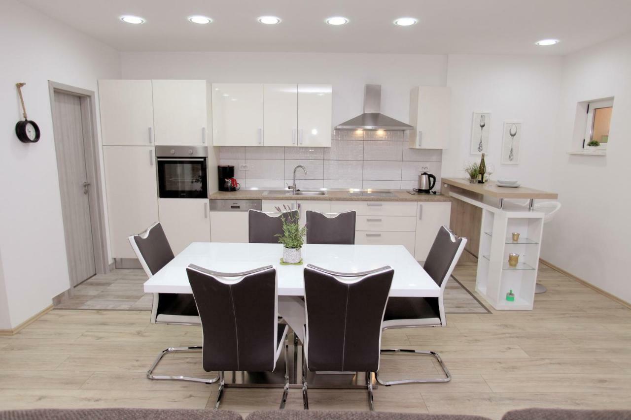 Apartments Viki Τρογκίρ Εξωτερικό φωτογραφία