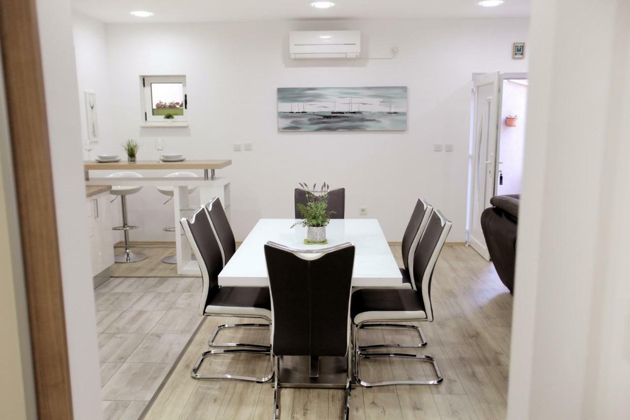 Apartments Viki Τρογκίρ Εξωτερικό φωτογραφία