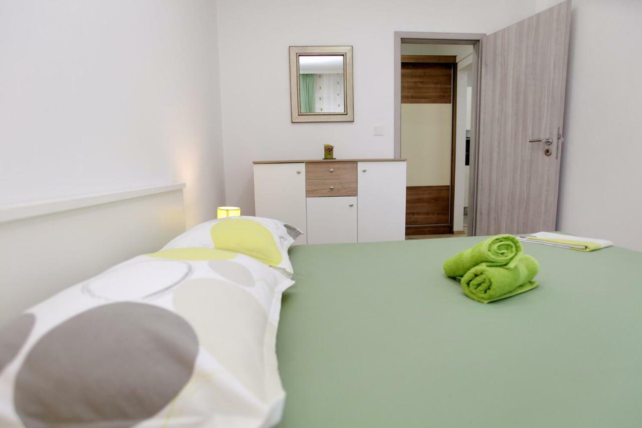 Apartments Viki Τρογκίρ Εξωτερικό φωτογραφία