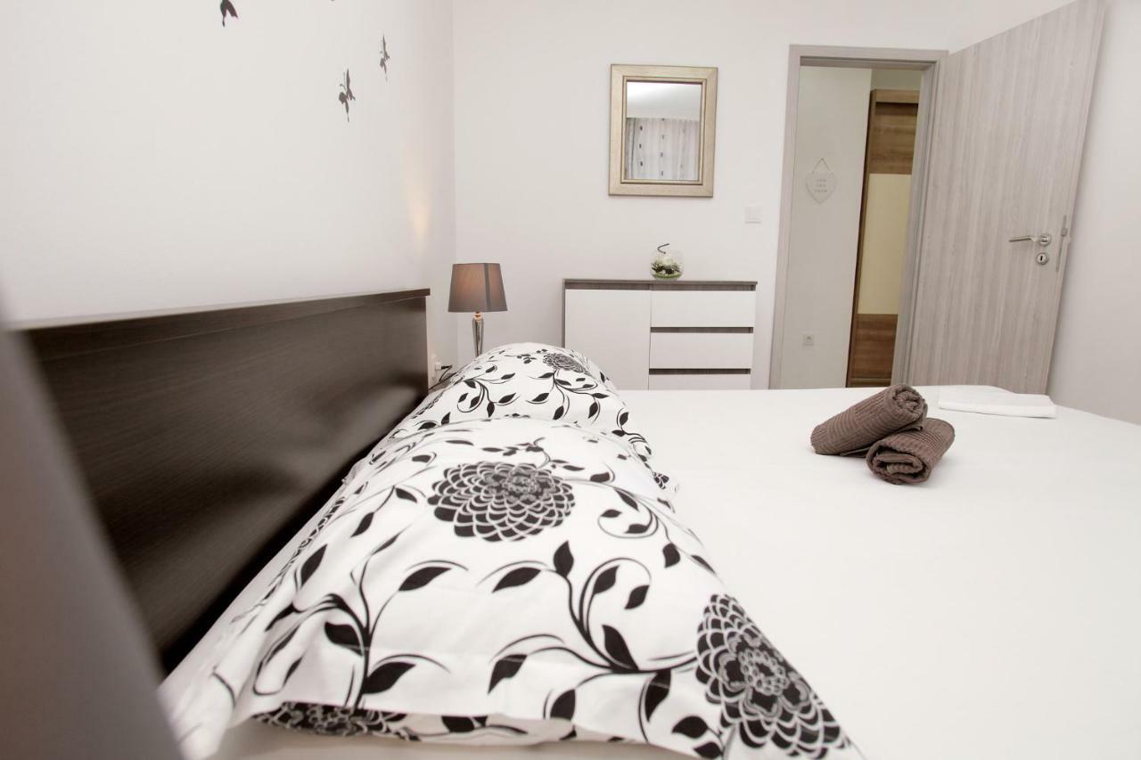 Apartments Viki Τρογκίρ Εξωτερικό φωτογραφία